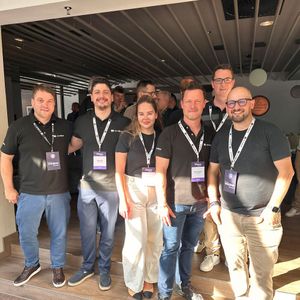 Das n-able Team (v. l.) JP Jan Patrick Schlögell, Oscar Nofi, Elizaveta Brodskaya, Andy Hudson, Riley Sexton und Francesco Dibartolo (Bild: Vogel IT-Medien)