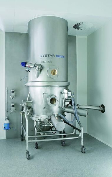 Soll NIR in der Wirbelschicht-Granulierung eingesetzt werden ist ein robustes Kalibrierverfahren nötig, vor allem wenn es sich um Multi-Purpose-Betriebe handelt. Bilder: Qystar Hüttlin (Archiv: Vogel Business Media)