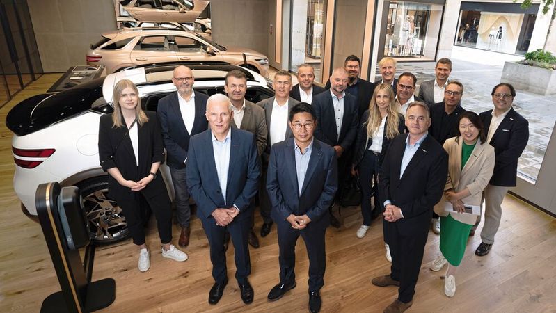 Sieben Händlerpartner: Die Hyundai-Tochter Genesis hat Vertriebs- und Serviceverträge mit ihren sieben ersten Partnern in Deutschland abgeschlossen.(Bild:  Foto: Genesis Deutschland)