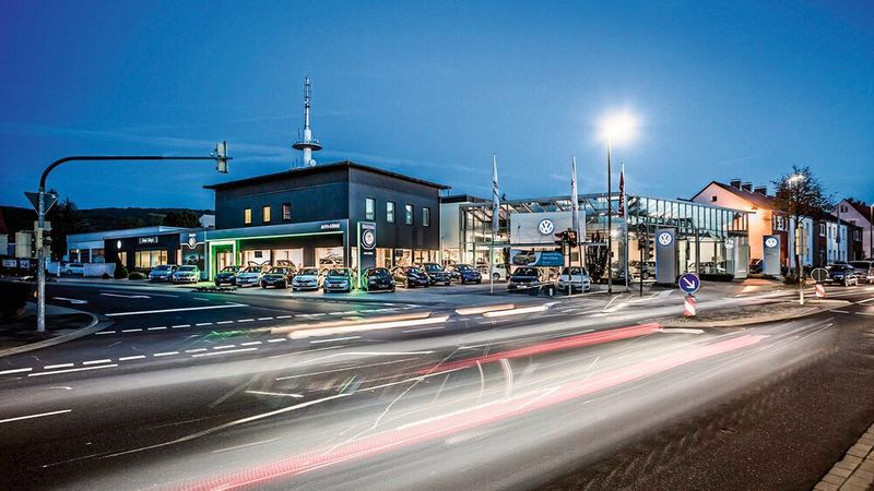 Im ersten Jahr unter dem gemeinsamen Dach als Automobilgruppe Harz-Leine haben die bisher eigenständigen Autohäuser Wentorf & Schenkhut und Riebold-Rösner-Raith viel Energie investiert, um zusammenzuwachsen. Der Fokus lag hier unter anderem auf EDV-Systemen und der Telefonie. (Bild: Automobilgruppe Harz-Leine)