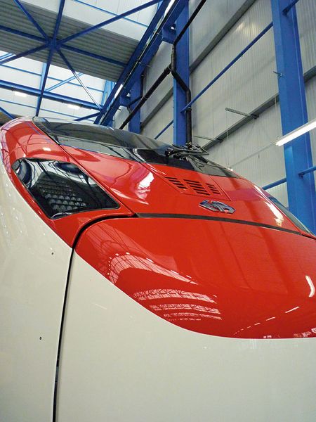 Die Nase des neuen Hochgeschwindigkeits­zuges Giruno. Der Zug wird ab 2019 Deutschland und Italien durch den neuen Gotthard-Eisenbahn-Tunnel verbinden, mit max. 250 km/h. (Bild: Sergio Caré)