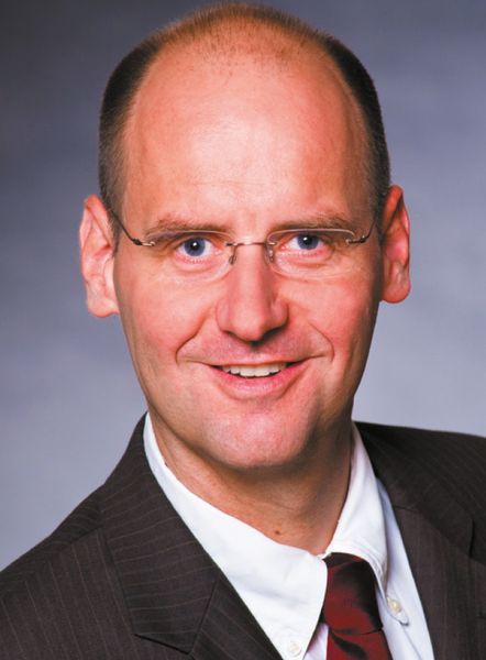 Autor Dr. Christian Johner ist Professor für Software-Engineering an der Hochschule Konstanz. Er ist auch Ko-Autor des Buchs „Basiswissen medizinische Software“ und eine der treibenden Kräfte des Zertifizierungsprogramms „Certified Professional for Medical Software“. Als Inhaber der Johner Institut GmbH berät Professor Johner mit seinem Team Medizintechnikhersteller in Europa und den USA bei der Entwicklung und Zulassung medizinischer Software. (Bild: Beuth)