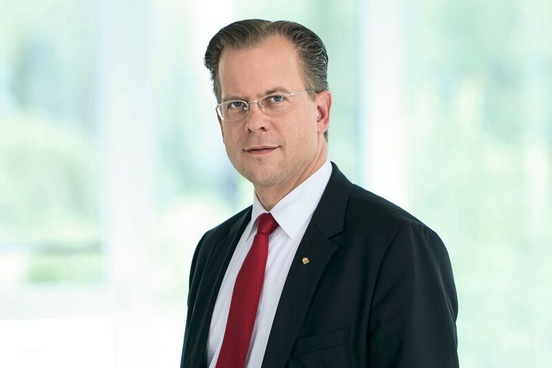 «Gerade in der jetzigen Situation mit starkem Franken und der Corona-Pandemie ist Lean Manufacturing eine echte Chance für Schweizer KMUs»
Martin Wirth, Geschäftsführer von Brütsch Rüegger (Brütsch Rüegger)