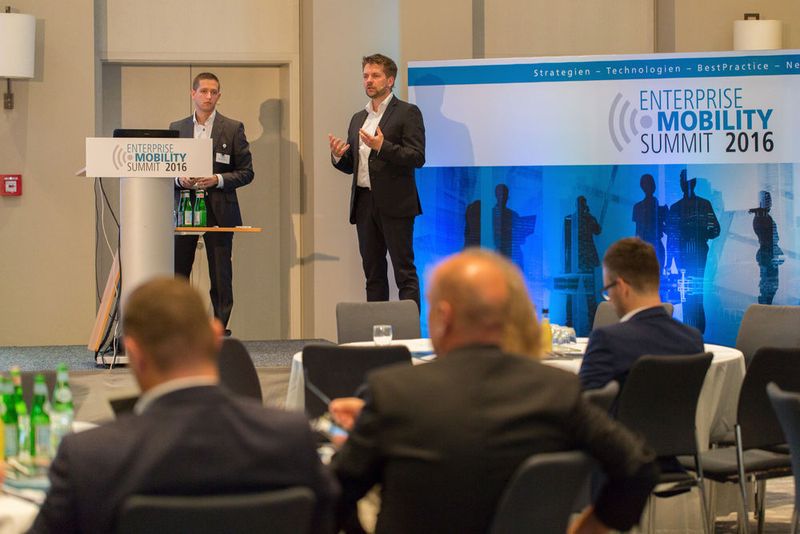 Marco Gocht, ISEC7, und Markus Gesselbauer, Adolf Würth, zum Thema »Mobile und effiziente Unterstützung des Vertriebs mit Anbindung an SAP«. (www.bergemann-fotografie.de)