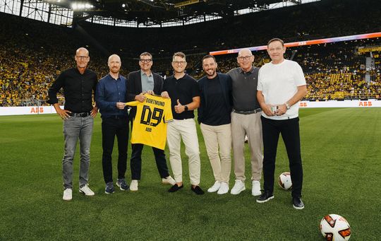 ABB und BVB vertiefen ihre Zusammenarbeit im Rahmen einer strategischen Energy Management Partnerschaft. (v.l.n.r. Carsten Cramer, BVB; Benjamin Scholz, BVB; Mark Zwerner, ABB; Dr. Stefan Rohrmoser, ABB; Dr. Frederic Nimmermann, ABB; Thomas Baltzer, ABB; Dr. Christian Hockenjos, BVB)(Bild:  ABB)