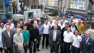 Die Teilnehmer des Fernstudiums bei der Präsenzveranstaltung „Hydraulische Grundlagen“ an der TU Berlin. (Bild: TU Berlin)