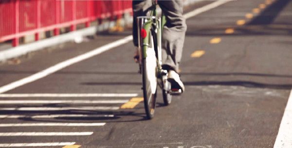 Nachdem in den USA die ersten elektrischen Fahrräder auf den Markt gekommen waren,  (FlyKly)
