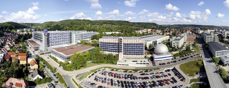 Fig. 3 Aerial photograph of the entire plant in Jena with planetarium.  (Zeiss)