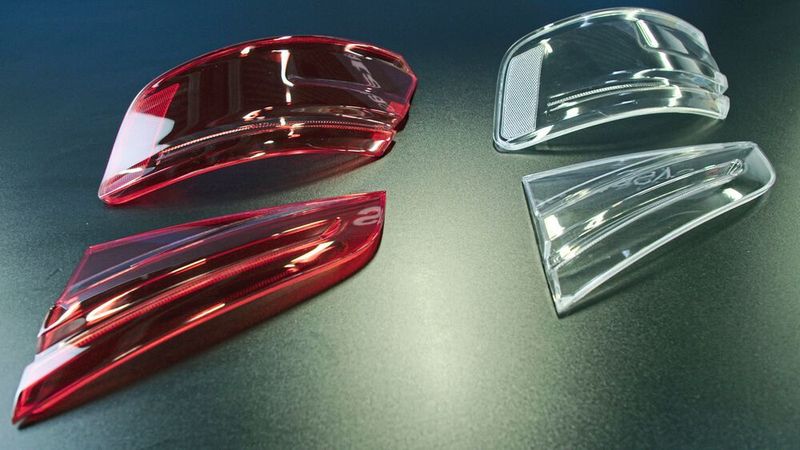 Zeiten um 50 Prozent gekürzt: Bei Audi hat der mehrfarbige 3D-Druck den Durchlauf vom Design bis zum Funktionsmodell bei Rückleuchten erheblich beschleunigt.   (Stratasys)