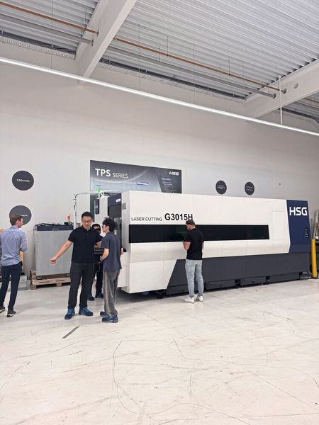 HSG Laser zeigte auf seinem Open House modernste Lasertechnologien und Live-Demonstrationen. (Bild: VCG/Sonnenberg)