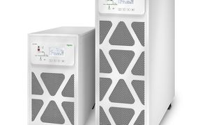 USV-Anlagen der neuen Baureihen decken einen Leistungsbereich von 10 bis 40 kVA ab. Diese neue dreiphasige USV-Lösung ist in Europa, dem Nahen Osten, Afrika und Lateinamerika verfügbar. Sie eignet sich für den Einsatz in einer Vielzahl von Branchen und Anwendungsumgebungen.  (Schneider Electric)