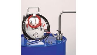 Lösemittel-Entnahmesystem von Bürkle auf einem Stahlfass (Bürkle)