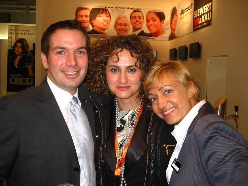 Oliver Kau (Siewert & Kau), Besa Agaj (IT-BUSINESS) und Kristina Stolze (Siewert & Kau) (Archiv: Vogel Business Media)