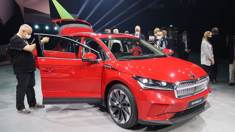 Bestellstart bei den Händlern für die ersten verfügbaren Varianten ist Donnerstag, 3. September. Die Auslieferung wird aber erst im Frühjahr 2021 starten. (Bild: Grimm/»kfz-betrieb«)