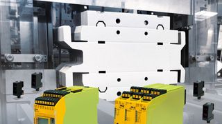 Die TÜV-Süd-zertifizierte Lösung aus Sicherheitskleinsteuerung Pnozmulti 2 und optischen Sensoren gewährleisten, dass die Kartonaufrichter von Sema Systemtechnik höchsten Sicherheitsstandards entsprechen. (Bild: Pilz)