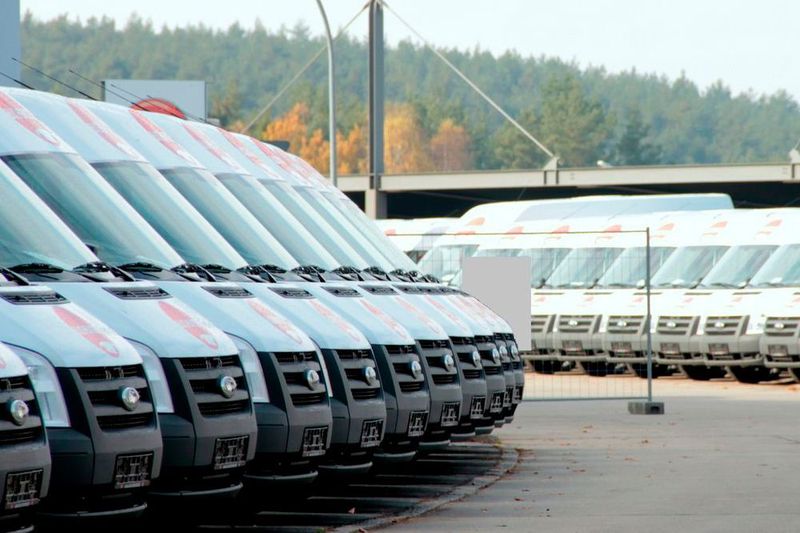 Im Angebot waren auch Transporter. (Buchbinder)