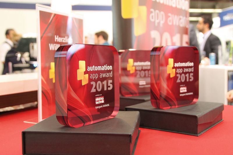 Erst Blau, dann Grün, dann Violett und jetzt Rot: Der automation app award erscheint jedes Jahr in einem neuen Farb-Gewand. (Kunze/elektrotechnik)