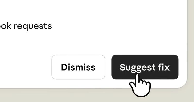 Zu jedem Befund führen die Optionen „Dismiss“ zum Verwerfen mit dokumentiertem Grund und „Suggest fix“ zur Erzeugung eines Patches in Claude Code im Web. (Bild: Joos)