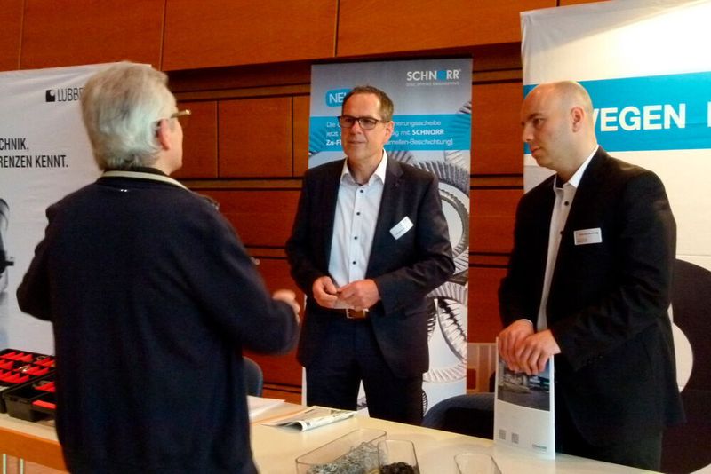 Schnorr informierte über Schraubensicherungsscheiben. (D.Quitter/VCG)