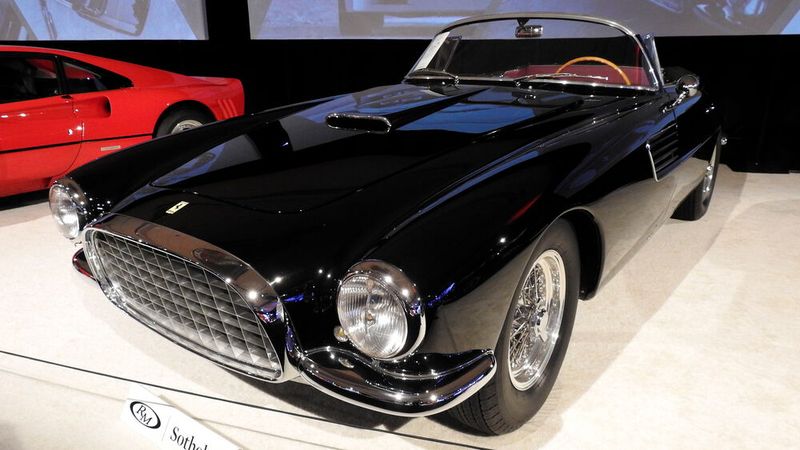 Der 1954 Ferrari 375 America Vignale Cabriolet erzielte 7.595.000 Dollar.  (Bild: Classic Analytics)