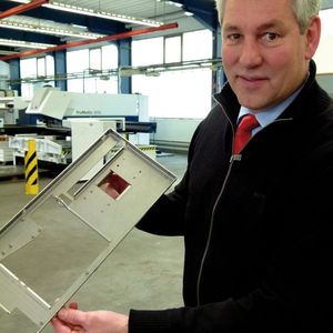 Walter Haimerl  hat über 20 Jahre Trumpf- und Lasererfahrung – seit 1. Juli 2010 ist er selbst Unternehmer und will sich und seinen Kunden beweisen, was mit dem Laser alles möglich ist. Bild: Kuhn