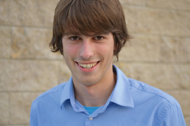„Die Optimierung von Druckluft, Pumpen und Antriebssystemen ist vor allem im produzierenden Gewerbe sinnvoll“, sagt Benjamin Friedle, Werkstudent Bürgerwindpark Hohenlohe. (Bild: Bürgerwindpark Hohenlohe)