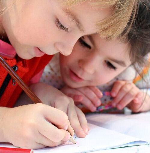 The analysis found a minimal effect of a child's own BMI on their anxiety symptoms. 