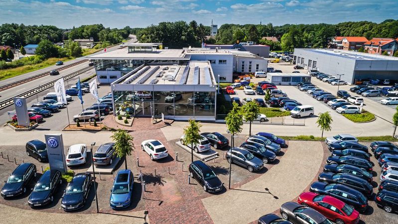 Standen bisher noch die Händlermarken Schwarte (im Bild der Standort in Meppen)  und Braasch im Mittelpunkt, forciert die Gruppe seit dem Herbst die Dachmarke Nowag –  ein Konstrukt, dem sich auch andere Händler anschließen können.(Bild:  Nowag)