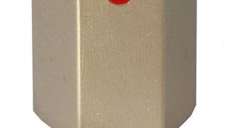 Mit einer Länge von nur 42 mm und einem Durchmesser von 14 mm lässt sich das AV319 überall lageunabhängig einbauen. (Bild: Witt)