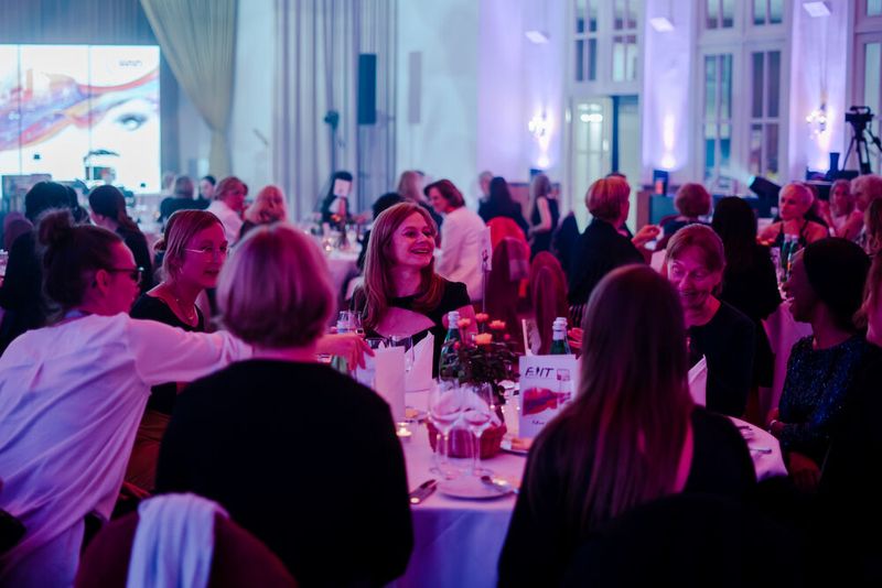 Der große Ballsaal des Hotel Lindtner füllte sich mit Beginn der Abendgala erneut. (Bild: www.hamann.photo)