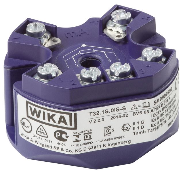 WIKA Temperatur-Transmitter heute      Der heutige T32.1S ähnelt dem T22 nur noch in der Bauform und in den anschließbaren Sensoren. Die enorme technische Weiterentwicklung zeigt sich u.a. in der komplett digitalen Konfigurierbarkeit via HART, den ergonomisch angeordneten Klemmen mit einem überdurchschnittlich großem Klemmbereich, den weltweiten Ex-Zulassungen und der hohe Beständigkeit gegen verschiedenste äußere Einflüsse wie EMV Strahlungen und Umgebungstemperaturen. Einen weiteren Meilenstein stellt die Full Assessment-Entwicklung nach IEC61508 dar. Mitte der neunziger Jahre waren Themen wie Ausfallwahrscheinlichkeits-Berechnungen noch nicht existent oder steckten bestenfalls in den Kinderschuhen. Heute dagegen ist der Begriff „SIL“  und die damit verbundene Forderung nach entsprechend entwickelten Messgeräten in aller Munde. (Quelle: Wika)