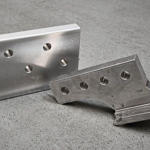 Heule kombiniert Bohren und beidseitiges Entgraten in einem Werkzeug und lässt dadurch die pso GmbH viel Zeit in der Herstellung von Aluminiumteilen einsparen.(Bild:  Heule)