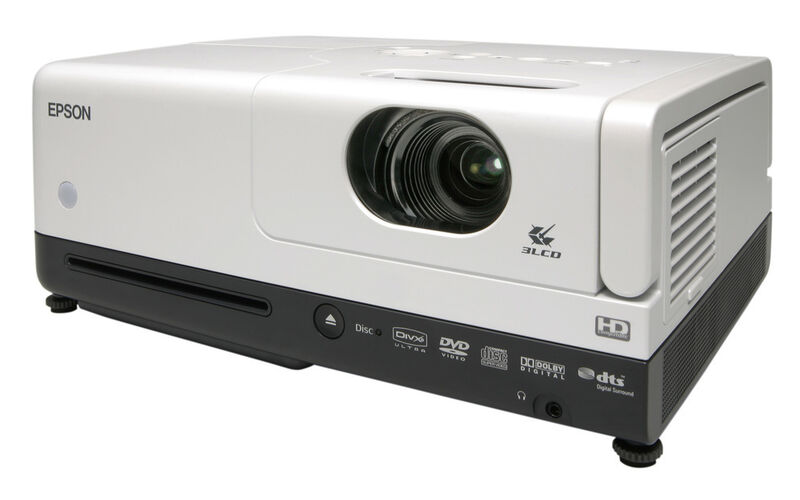 Der Beamer Epson EMP-DM1 mit Soundsystem und DVD-Player stellt Bilder im 480p-Modus und 16:9-Format dar. (Archiv: Vogel Business Media)