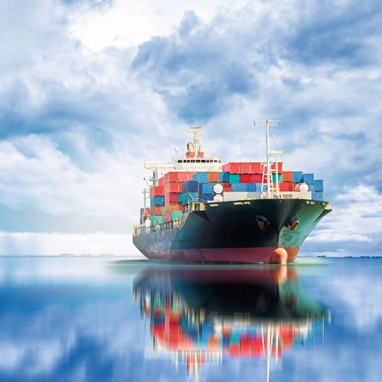 Viele Befragte sehen internationale Lieferketten als bedroht. Größte Sorgen machen ihnen Handelskonflikte und politische Auseinandersetzungen.(Bild:  enanuchit - stock.adobe.com)