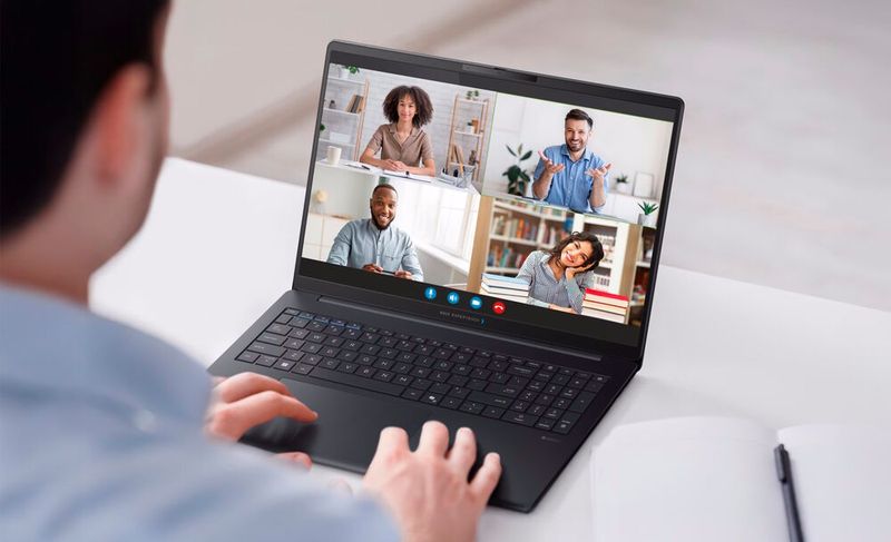 Die gehobenen Modellvarianten des Expertbook BM3 G2 können mit einer 5-MP-Webcam konfiguriert werden, die auch Windows Hello unterstützt. (Bild: Asus)