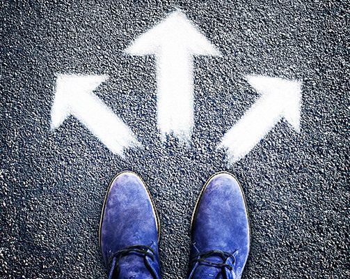 BASF wird den Platz an der Sonne als größtes Chemieunternehmen weltweit voraussichtlich nicht lange abgeben müssen. Laut Medienberichten gibt es bereits Pläne den neu entstehenden Megakonzern in drei unabhängige Firmen aufzuteilen: Agrarchemie- und Saatgut-Spezialisten, eine Werkstoffsparte sowie einen Spezialchemie-Produzenten. (Symbolbild) (Bild: © peshkov - Fotolia)