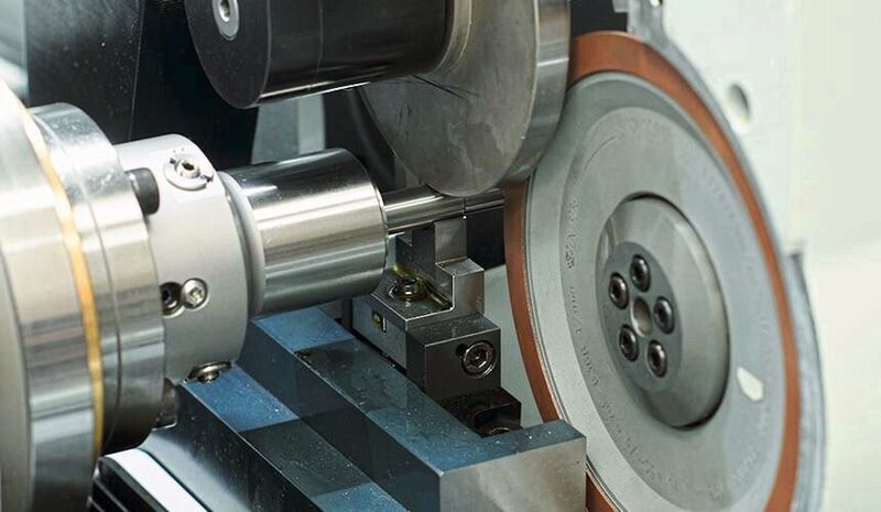 Ein Anca-Schleifsystem in Aktion. Vernetzt und so dem „Lights-out“-Prinzip folgend, kann damit über 50 Stunden ohne Eingriff produziert werden. Auf der Grindtec 2020 kann man mehr erfahren. (Anca)