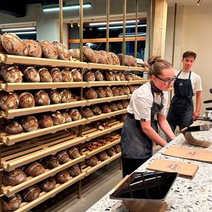 Auf dem Verkaufstresen gibt es iPads, die mit einem Kassensystem verbunden sind.(Bild:  Vogel IT-Medien)