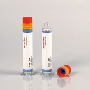 Eine Spezial-Kombi aus Kappenadapter und Label schützt Spritzen einfach, intuitiv und sicher vor unbemerkter Manipulation.