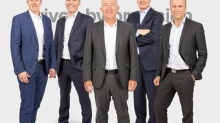 Das aktuelle globale Management von maxon (von links): Martin Zimmermann, Norbert Bitzi, Eugen Elmiger, Ulrich Claessen und Björn Axelsson.  (maxon motor ag, Sachseln)