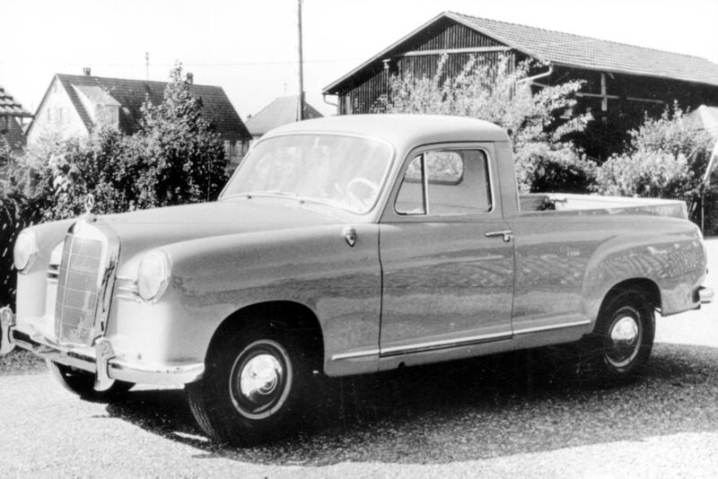 Auf Basis der Baureihe W 120 („Ponton“) entstanden bereits in den 1950er-Jahren etliche Pritschenwagen. (Auto-Medienportal.Net/Daimler)