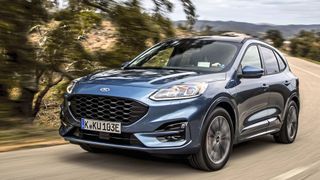 Auch neuere Kuga brauchen aktuell ein Pflicht-Update beim Servicepartner.  (Bild: Ford)