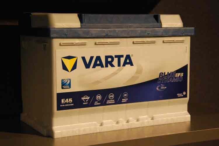 Varta ergänzt das Produktprogramm um die Blue Dynamic EFB-Batterie. (Foto: Rosenow)