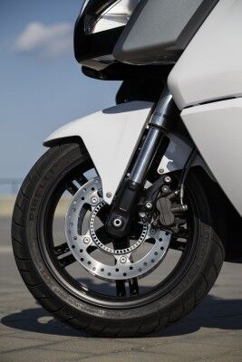Der neue BMW C evolution bei der offiziellen Präsentation in Barcelona (BMW)