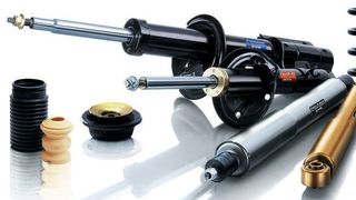 Die KYB-Produktpalette umfasst Dämpfer, Federn und Montagesätze für fast alle europäischen Fahrzeuge. (KYB)