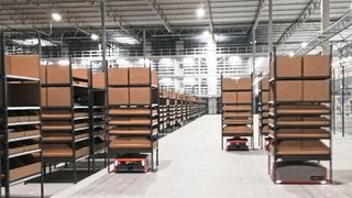 Das KI-fähige Robotiksystem Butler von GreyOrange beschleunigt die Lieferzeit bei Zalando. (Grey Orange)