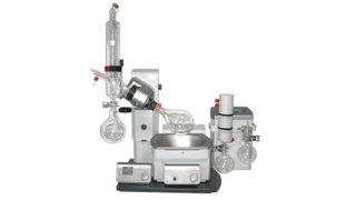 Das Destillationssystem ist eine Einheit aus Rotationsverdampfer und Vakuumpumpe oder Vakuumpumpstand.  (Bild: Ilmvac)