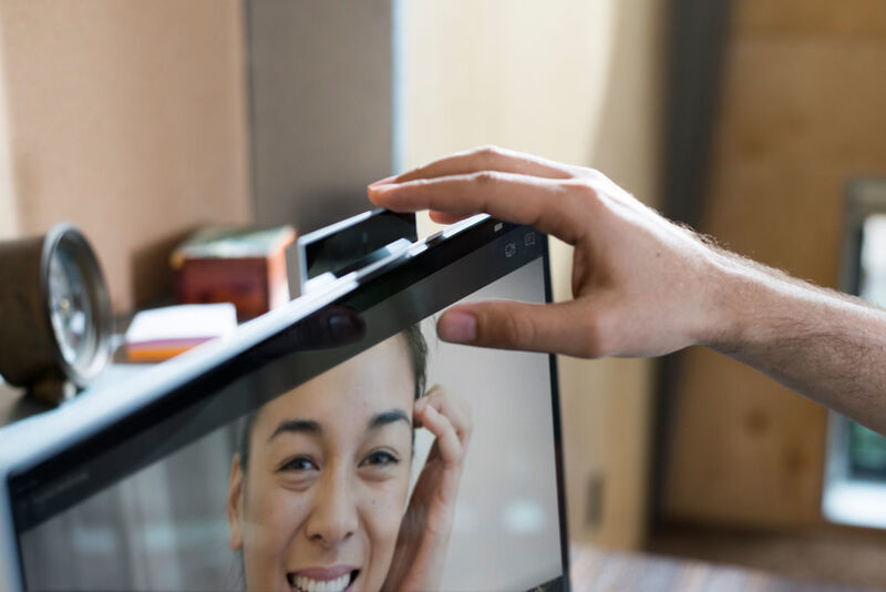 Eine aus den Premium übernommene Besonderheit mit Modell X ist die versenkbare Webcam für einen besseren Schutz der Privatsphäre. (HP)