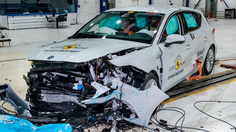 Mit dem Seat Leon hat ein zweites Modell aus dem VW-Konzern mit der vollen Punktzahl abgeschnitten. Unter anderem beim Insassenschutz für Erwachsene und Kinder lieferte der Leon sogar noch bessere Ergebnisse als der Audi. (Bild: Euro NCAP)
