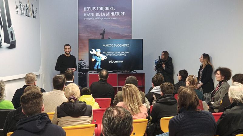 Les écoliers et leurs parents ont pu en apprendre plus sur les métiers du décolletage. (Source : AFDT)